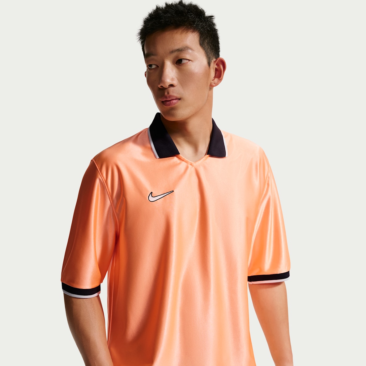 NIKE公式】 オレンジ シャツ【ナイキ公式通販】